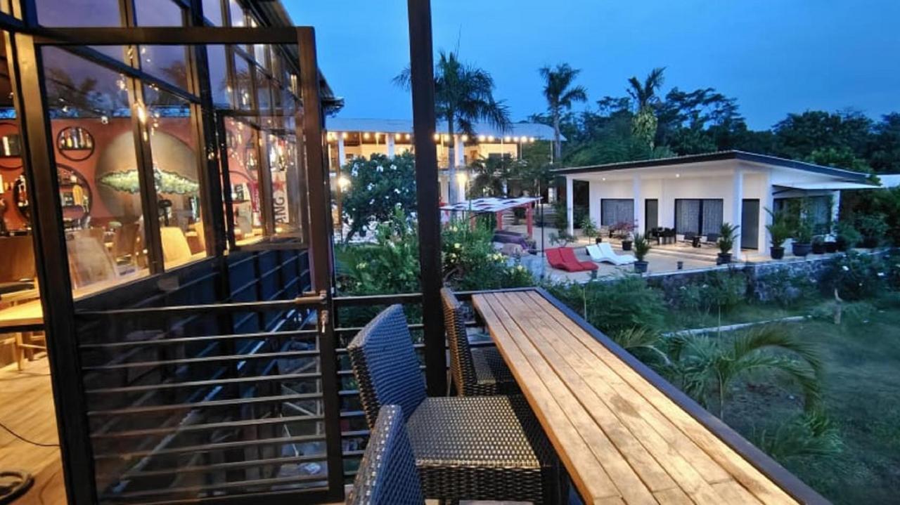 Lucca Resort & Residence Jepara Extérieur photo