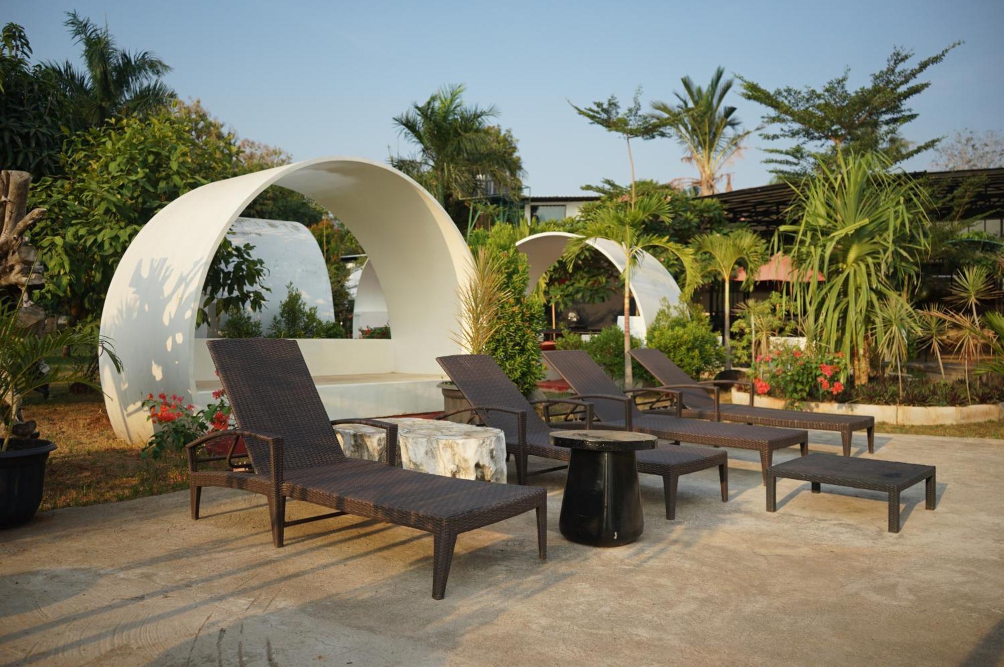 Lucca Resort & Residence Jepara Extérieur photo