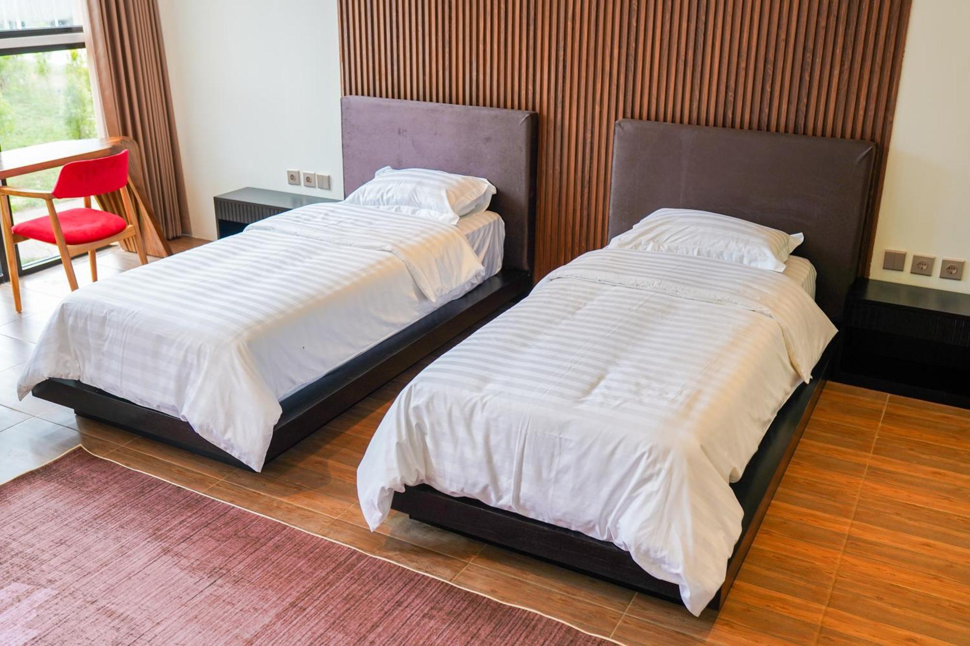 Lucca Resort & Residence Jepara Extérieur photo